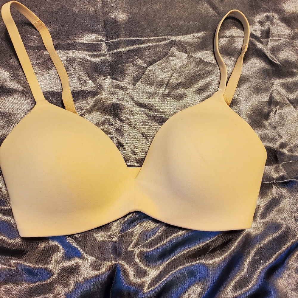 WACOAL supper soft cup bra